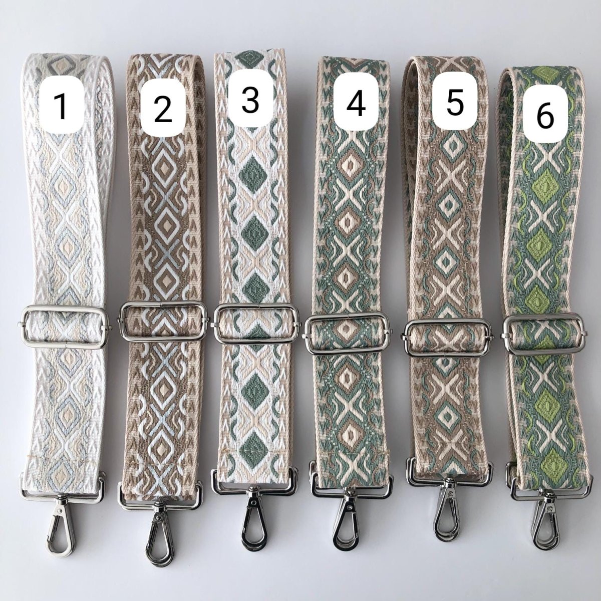 Bandolera piel ovalada camel iniciales bordadas - Imagen 7