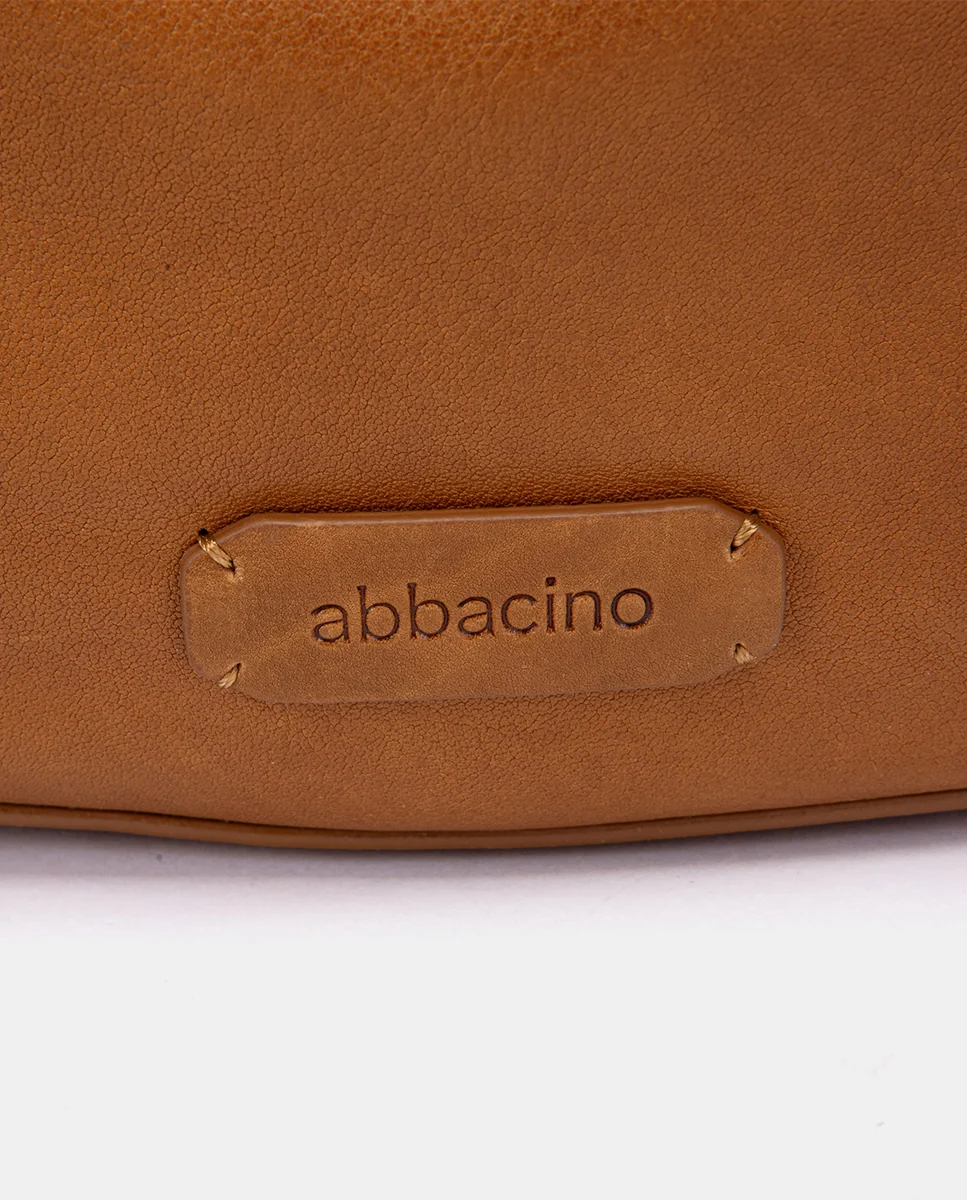 Bolso de hombro pequeño en piel cognac - Imagen 9