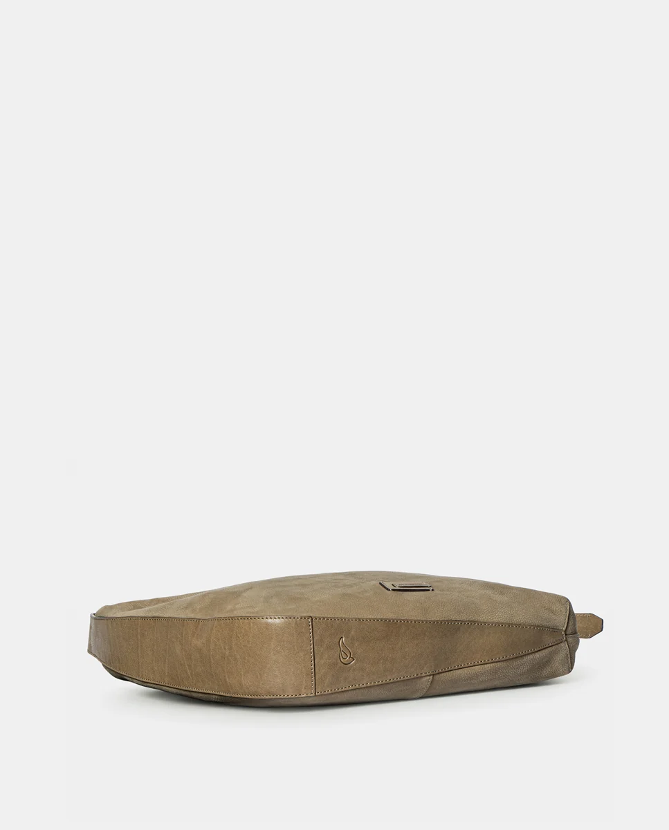 Bolso de hombro en serraje taupe - Imagen 6