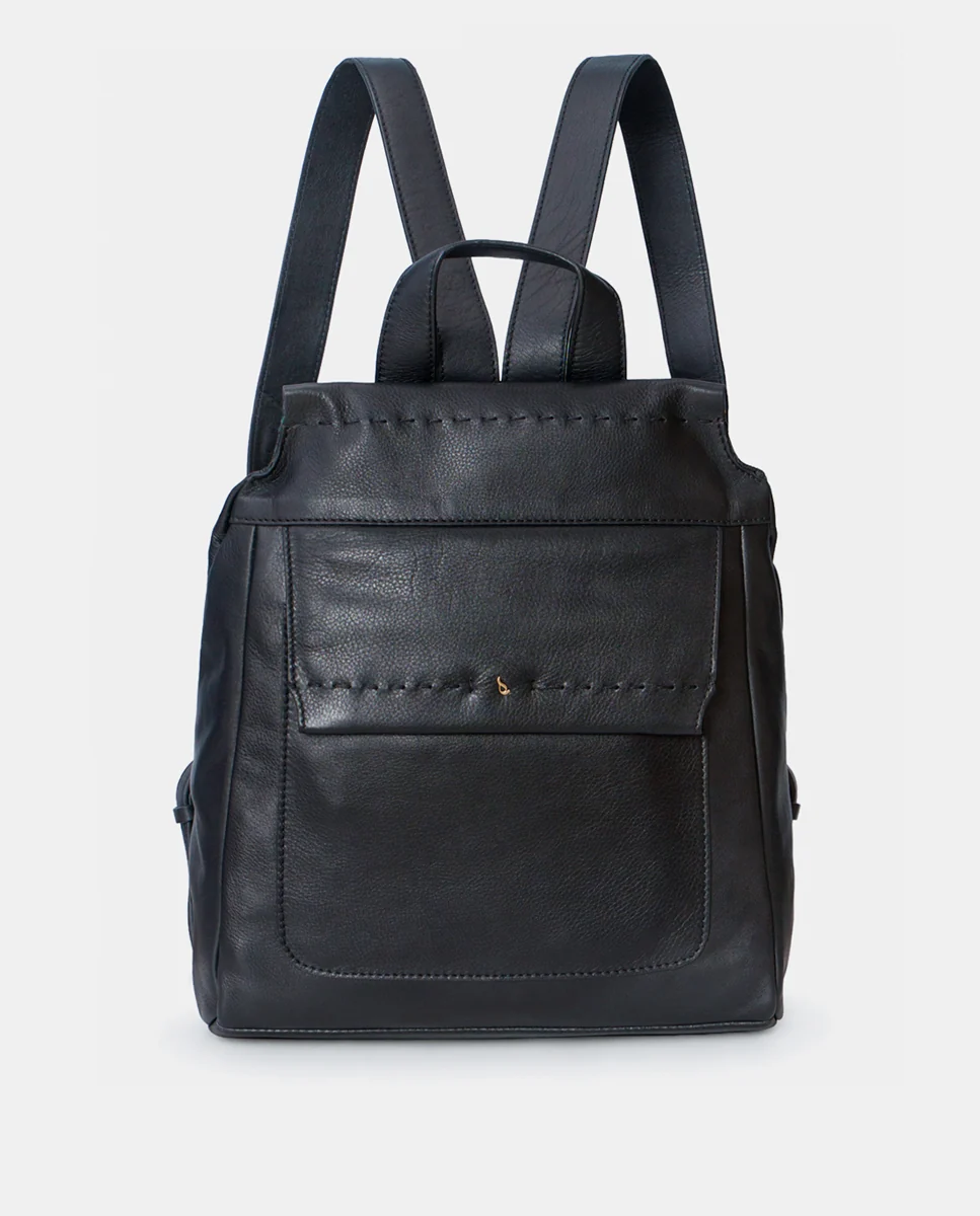 Mochila en piel negra