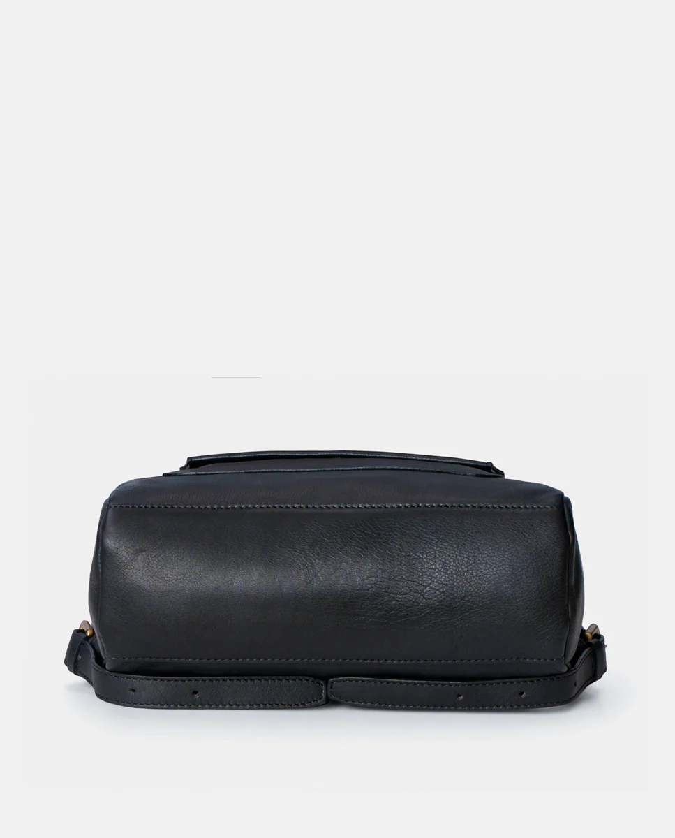 Mochila en piel negra - Imagen 5