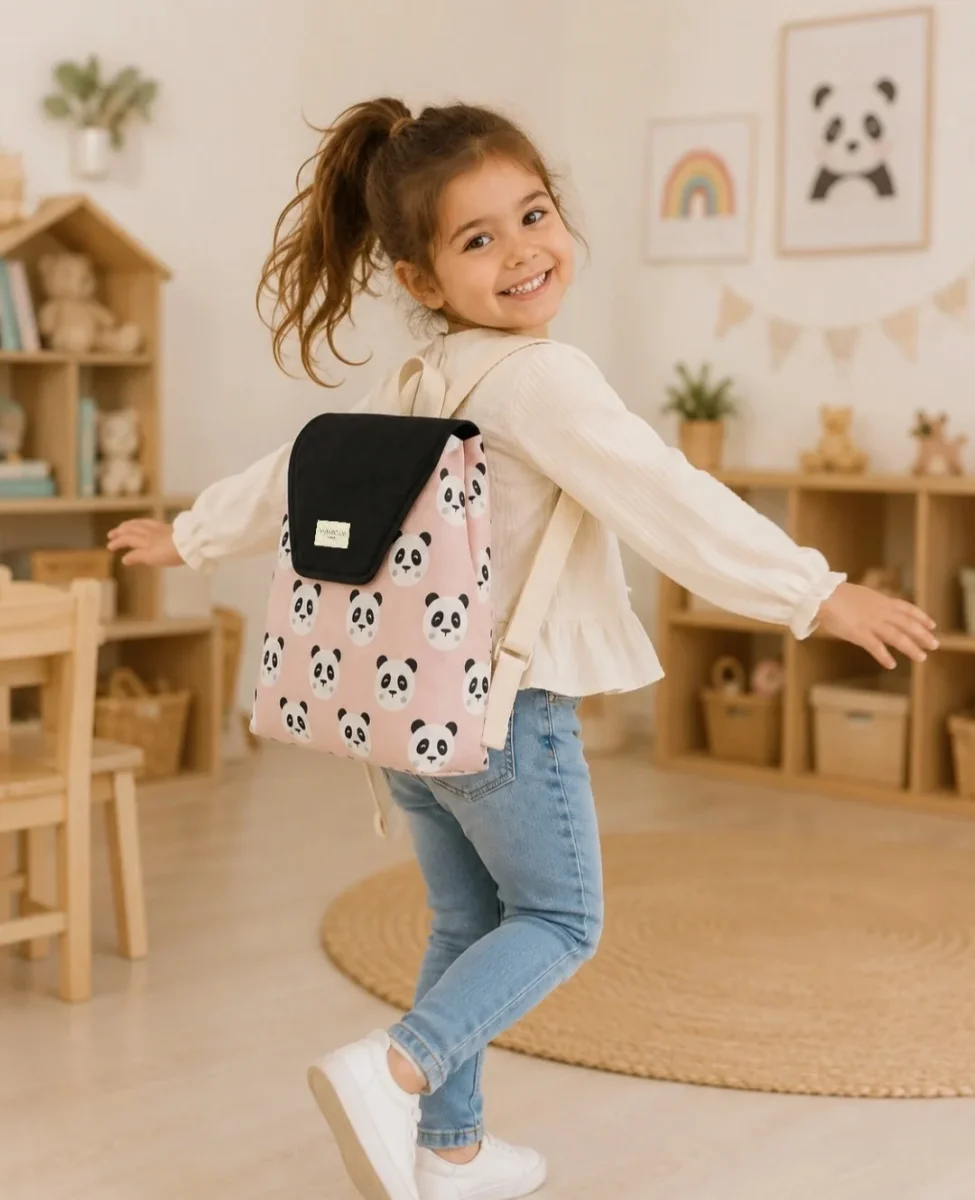 Mochila Petit Guardería Panda Rosa - Imagen 4