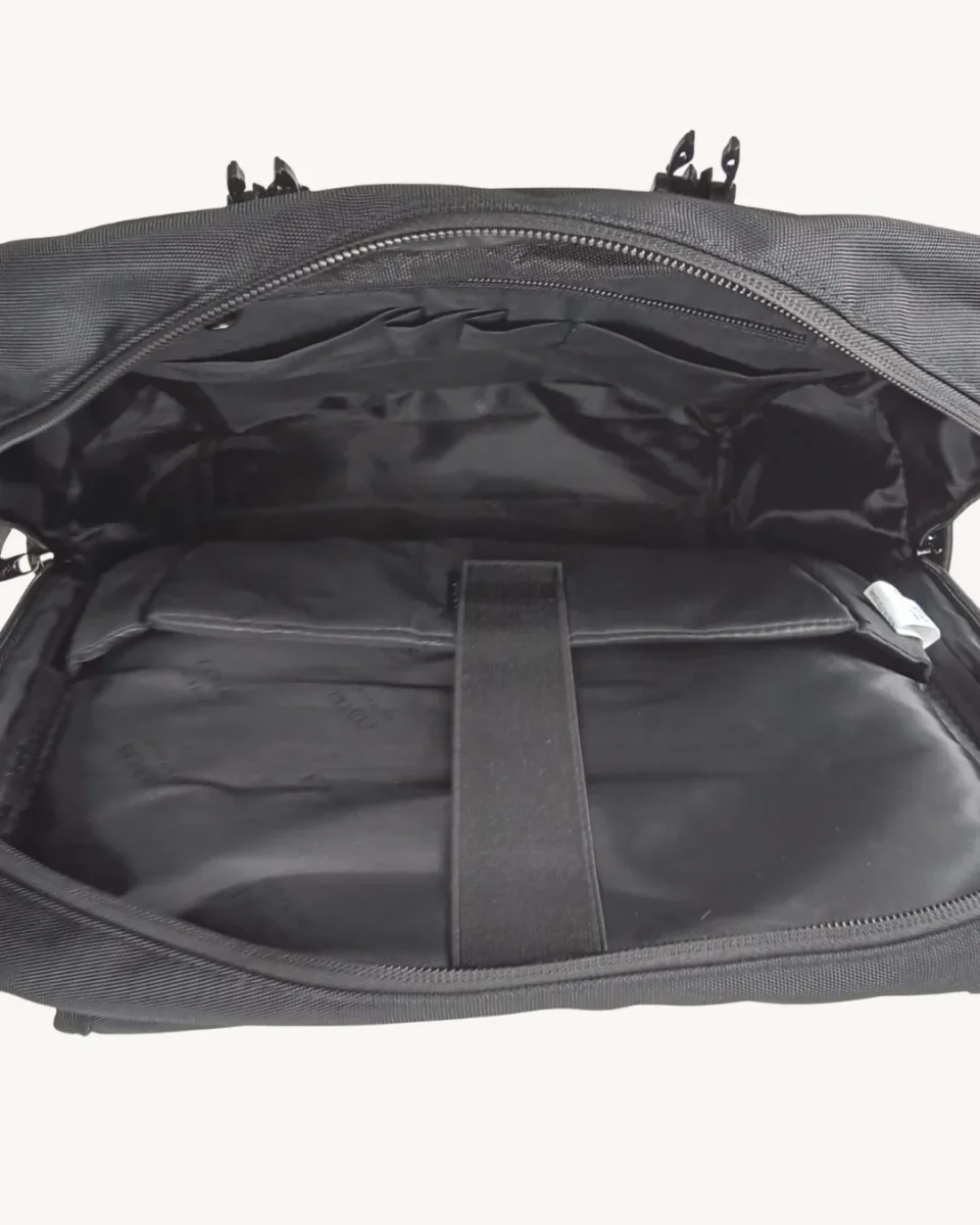 Mochila negra unisex Repelente al Agua Portátil 17" 18L - Imagen 9