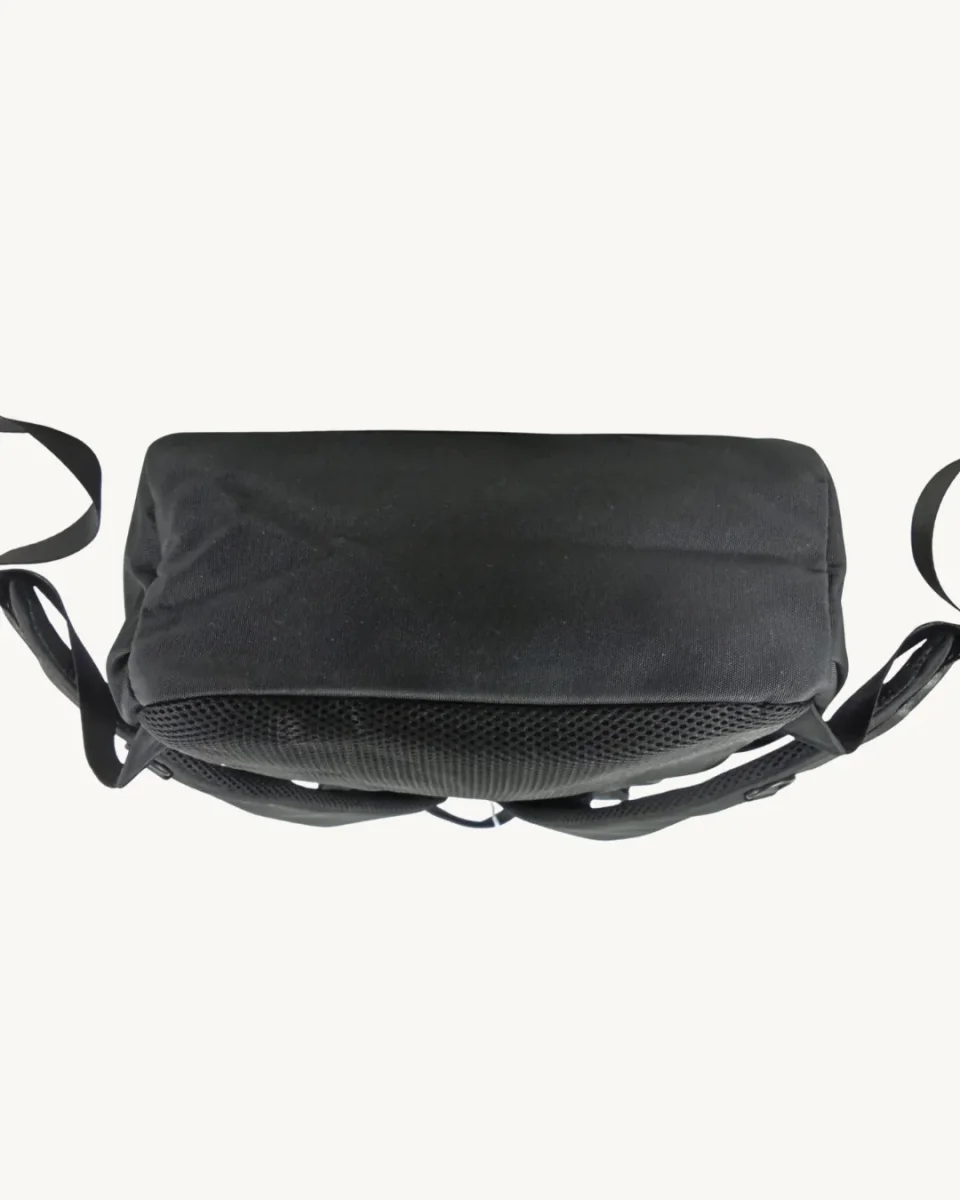 Mochila negra unisex Repelente al Agua Portátil 17" 18L - Imagen 6
