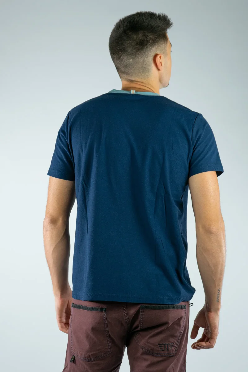 Camiseta Algodón Orgánico Mountains Navy - Imagen 4