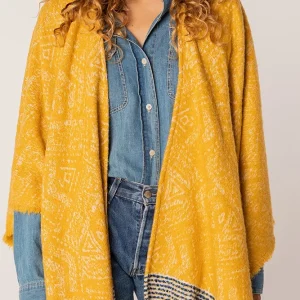 Poncho de mujer estampado en ámbar