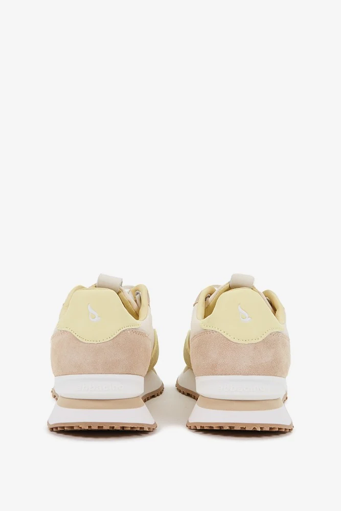 Zapatilla de mujer en beige - Imagen 5
