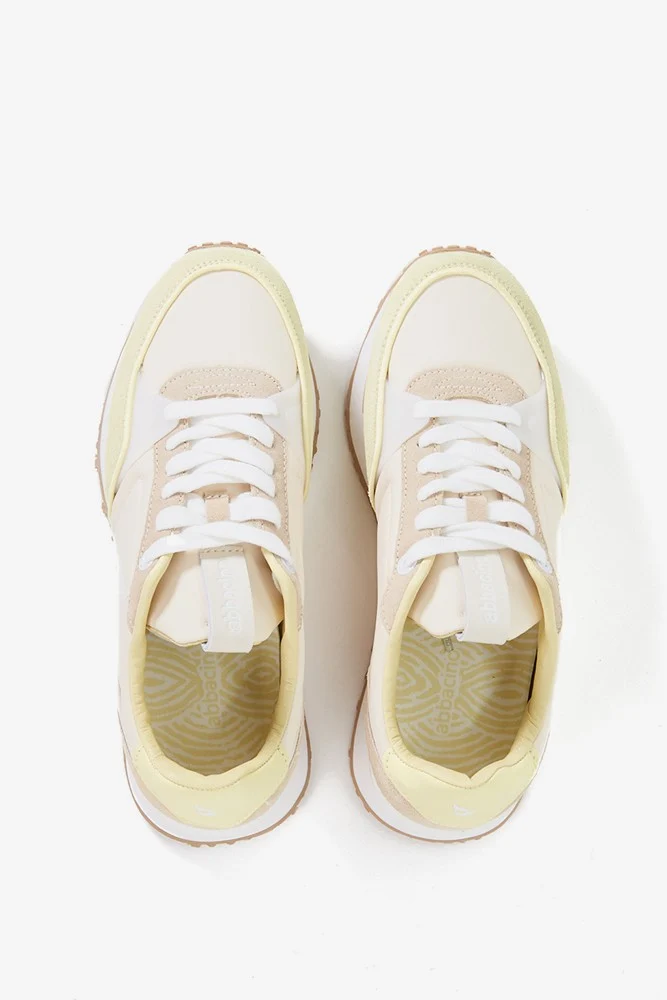 Zapatilla de mujer en beige - Imagen 6