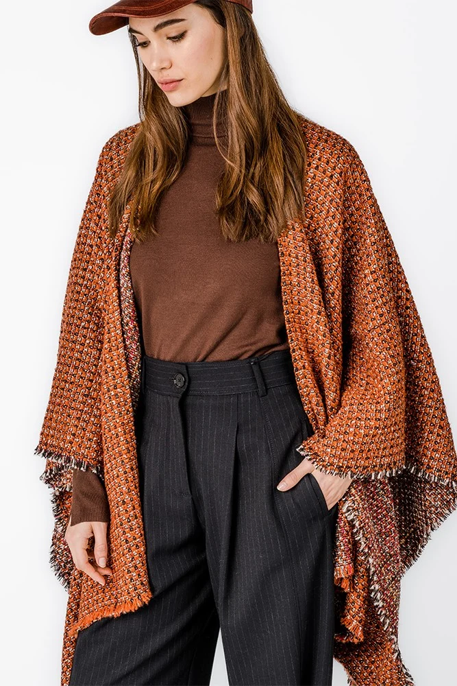 Poncho en tonos naranjas - Imagen 6