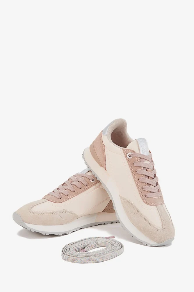 Zapatilla de mujer en beige - Imagen 4