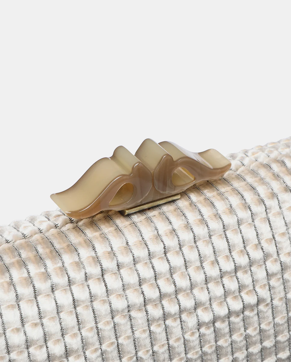 Clutch de fiesta en terciopelo beige - Imagen 8