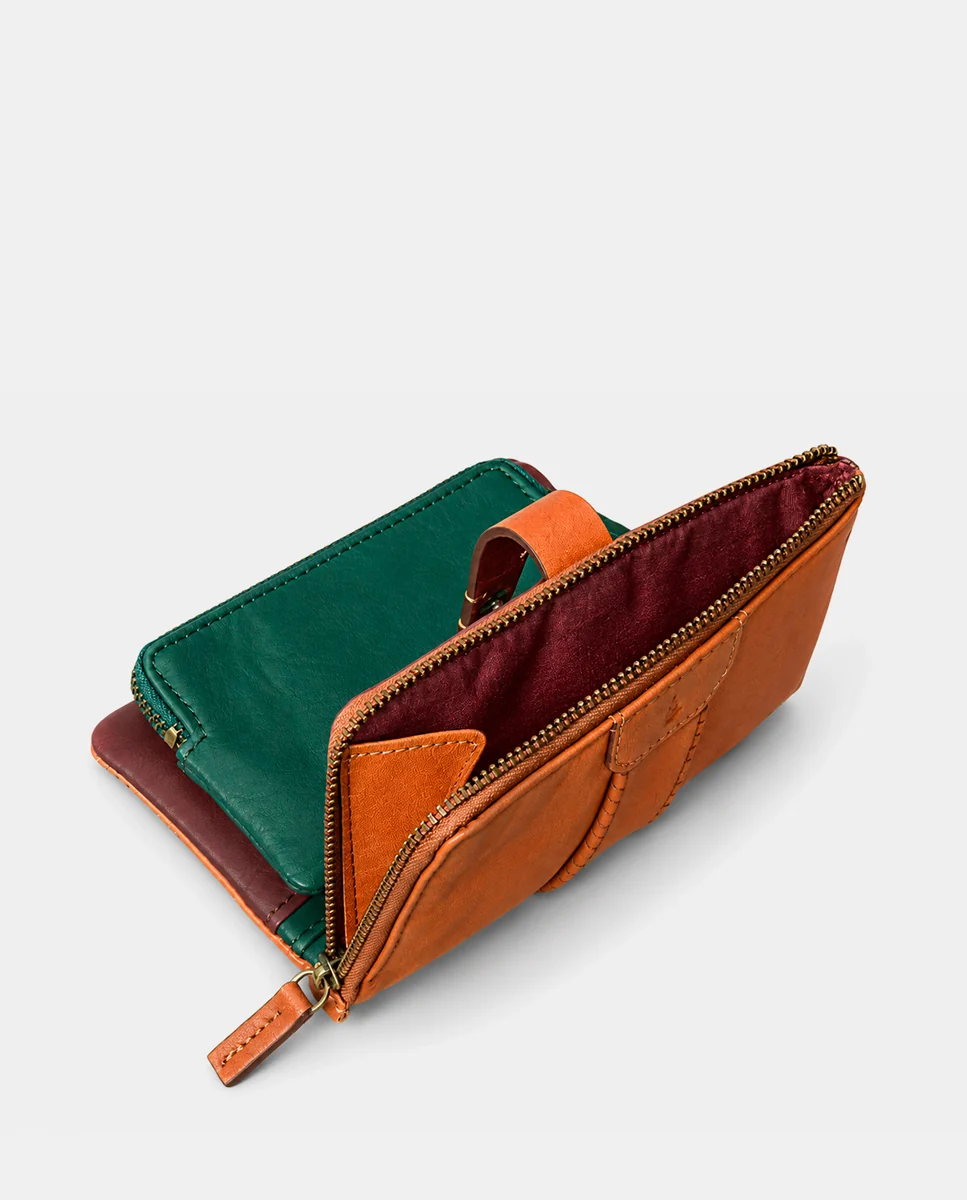 Cartera mediana de mujer en piel cognac - Imagen 7