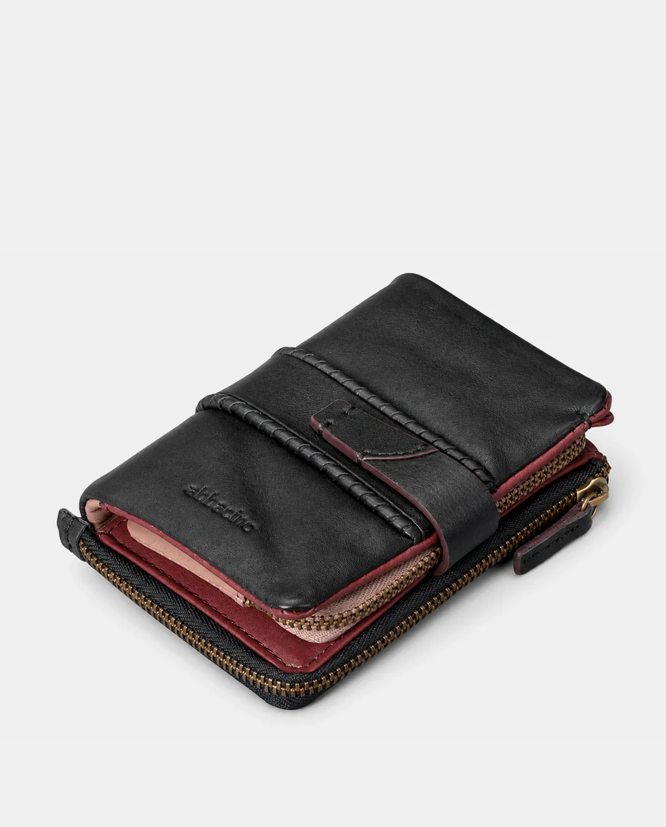 Cartera pequeña de mujer en piel negra - Imagen 6