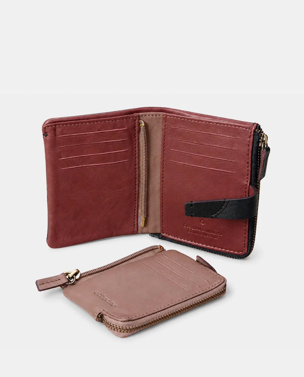 Cartera pequeña de mujer en piel negra - Imagen 7