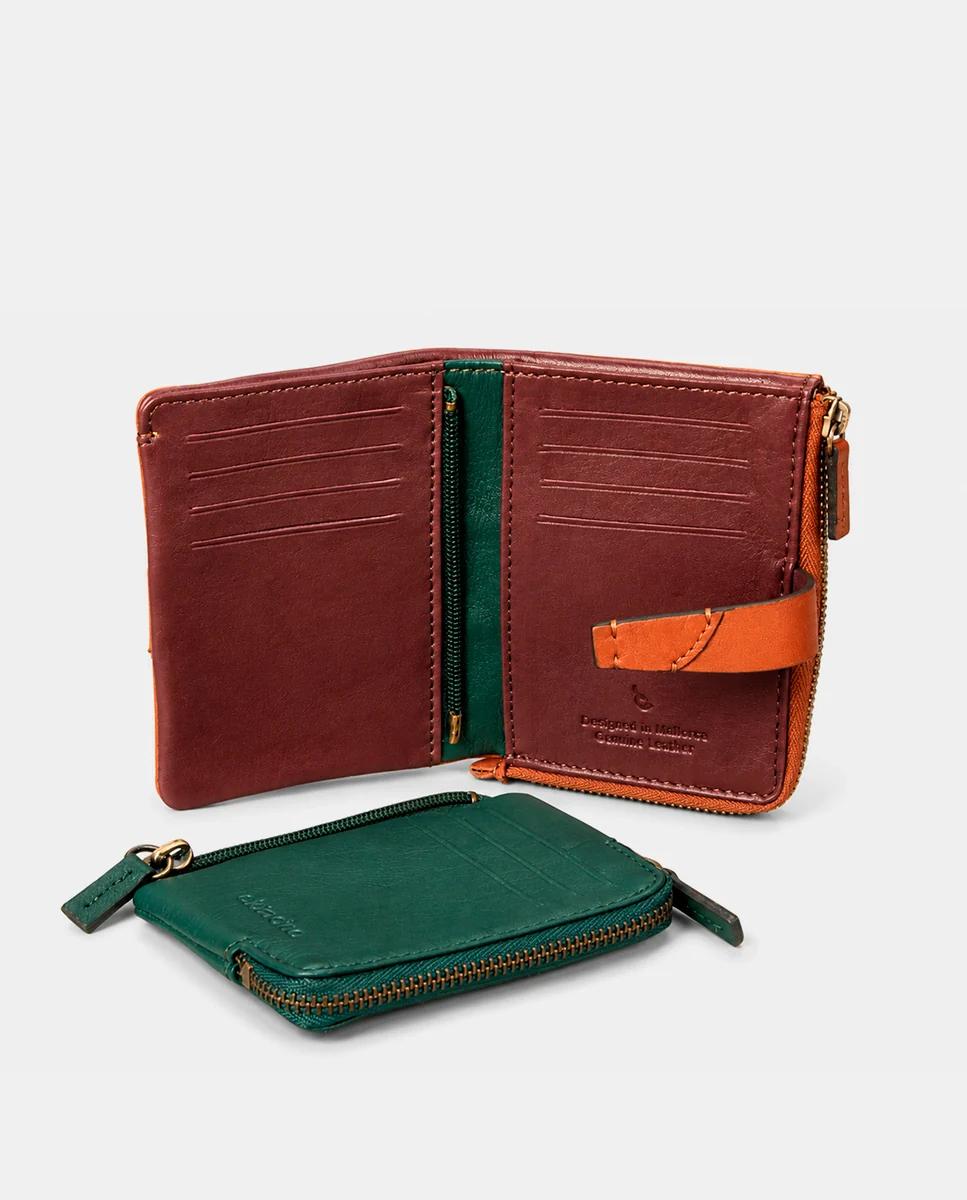 Cartera pequeña de mujer en piel cognac - Imagen 7