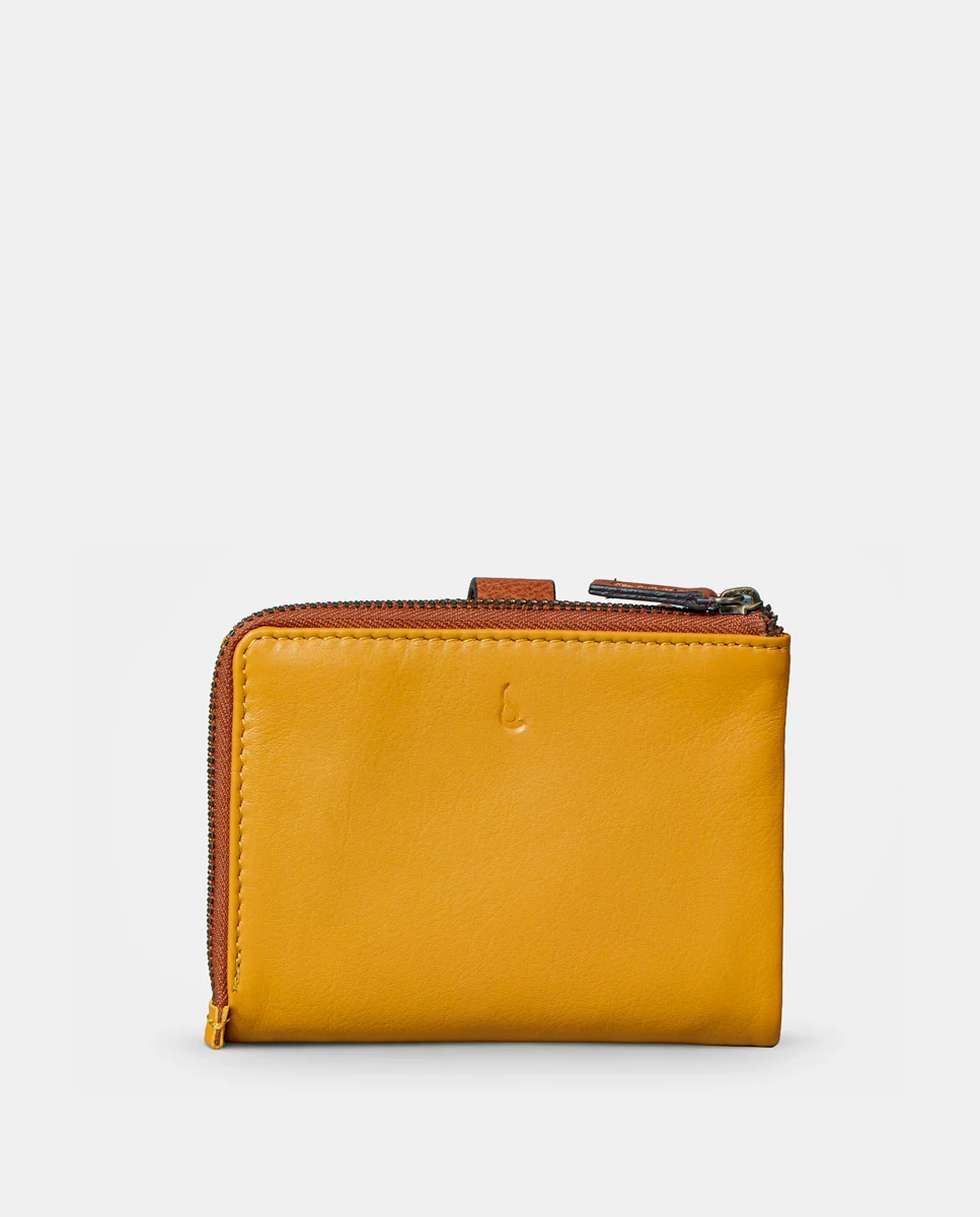 Cartera pequeña de mujer en piel amarilla - Imagen 4