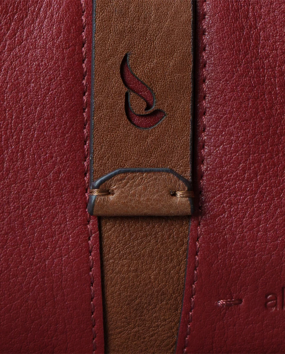 Cartera mediana de mujer en piel roja - Imagen 9