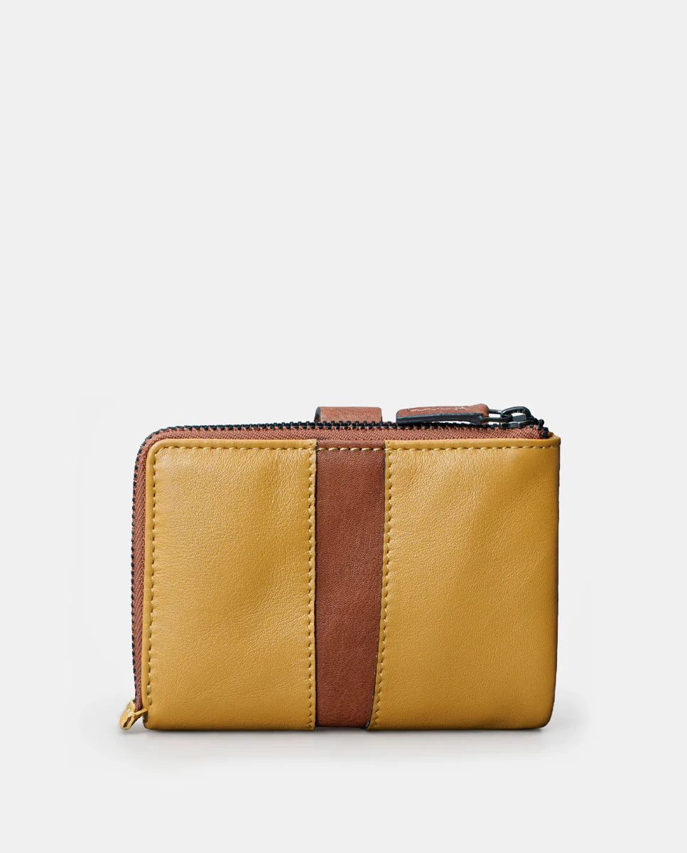 Cartera pequeña de mujer en piel ámbar - Imagen 6