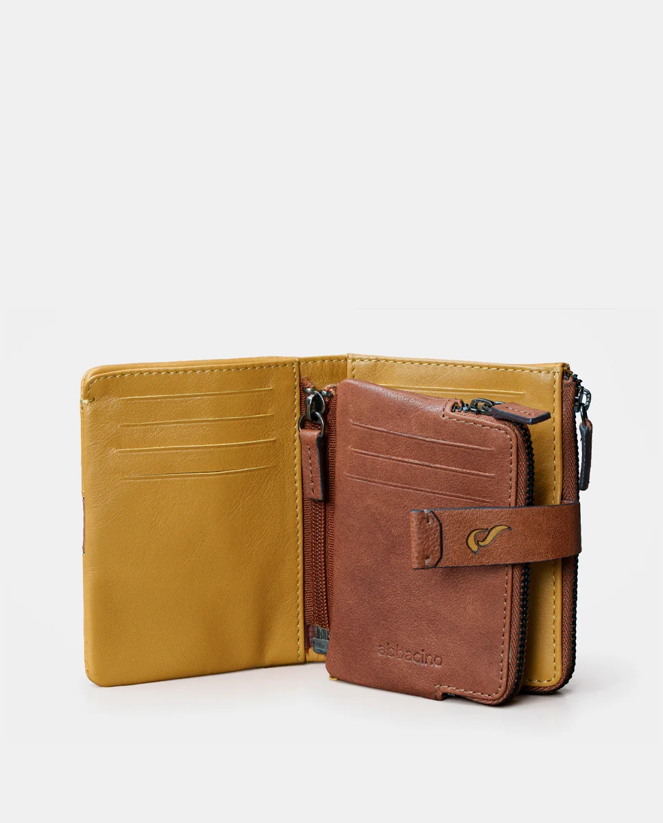 Cartera pequeña de mujer en piel ámbar - Imagen 3