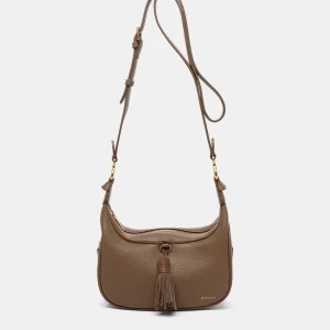 Bandolera con borla en materiales reciclados taupe