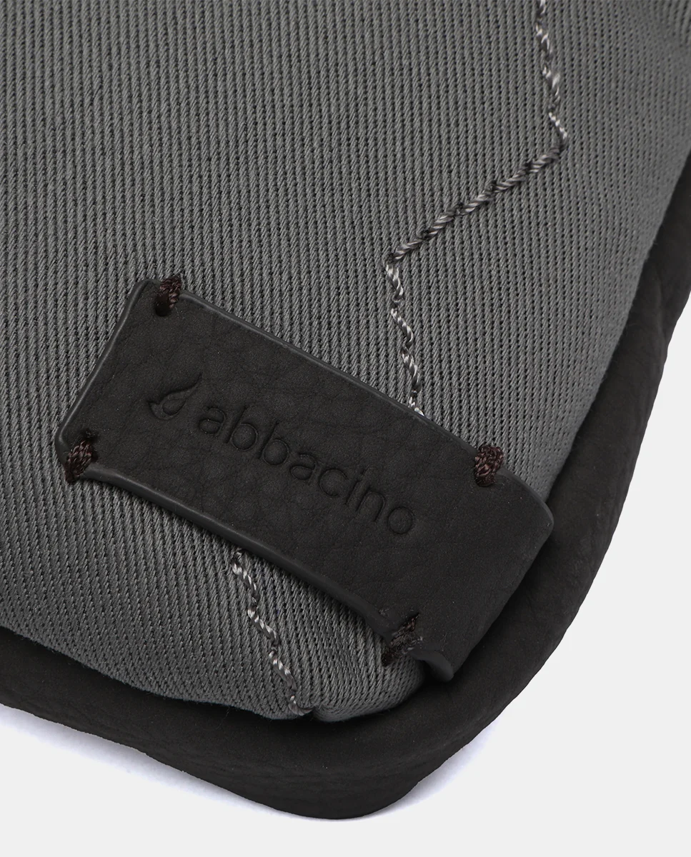 Bolso para el móvil en materiales reciclados gris - Imagen 8