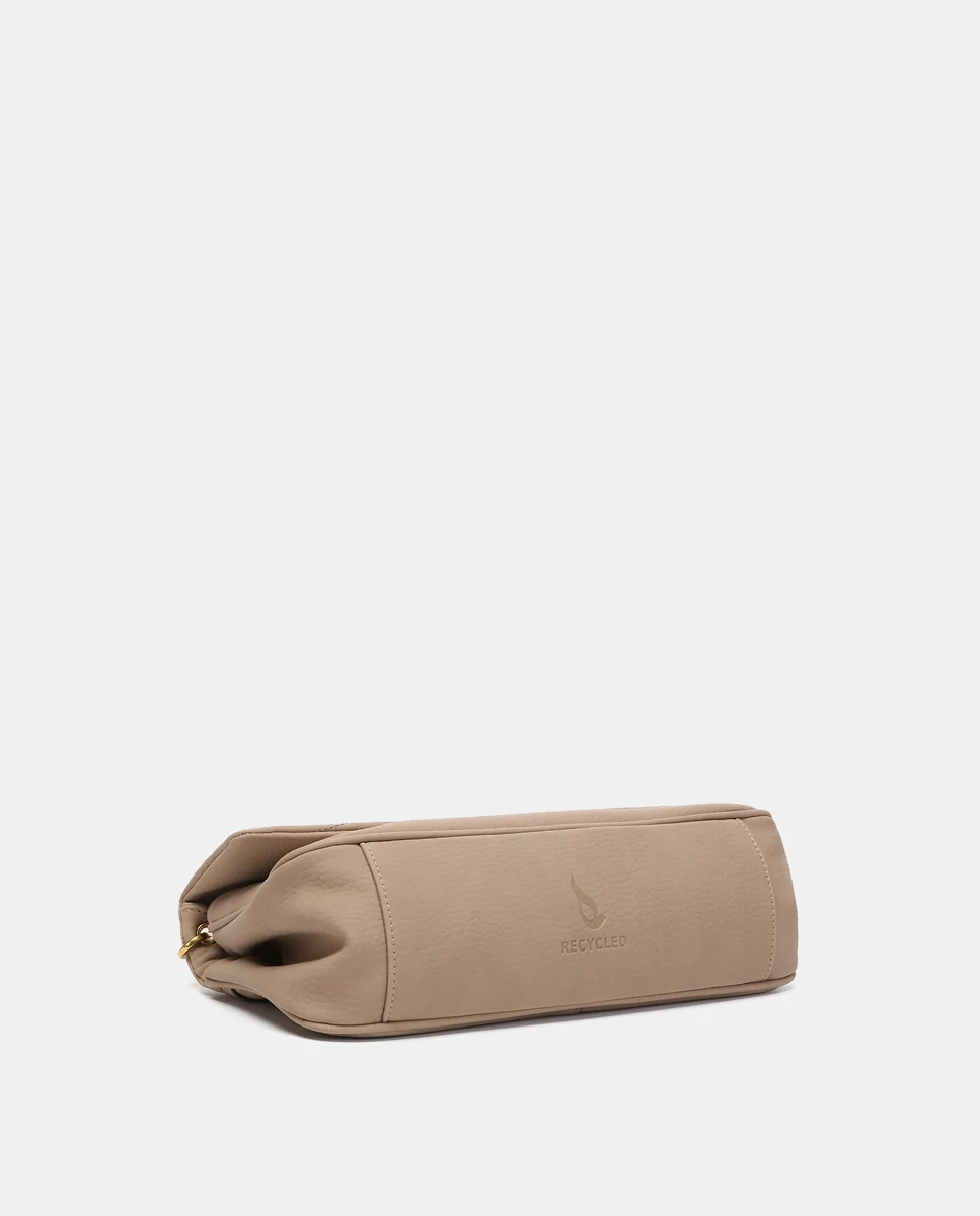 Bolso de hombro en materiales reciclados beige - Imagen 7