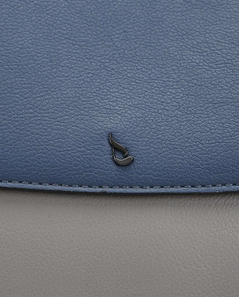 Bolso de hombro en materiales reciclados azul - Imagen 8