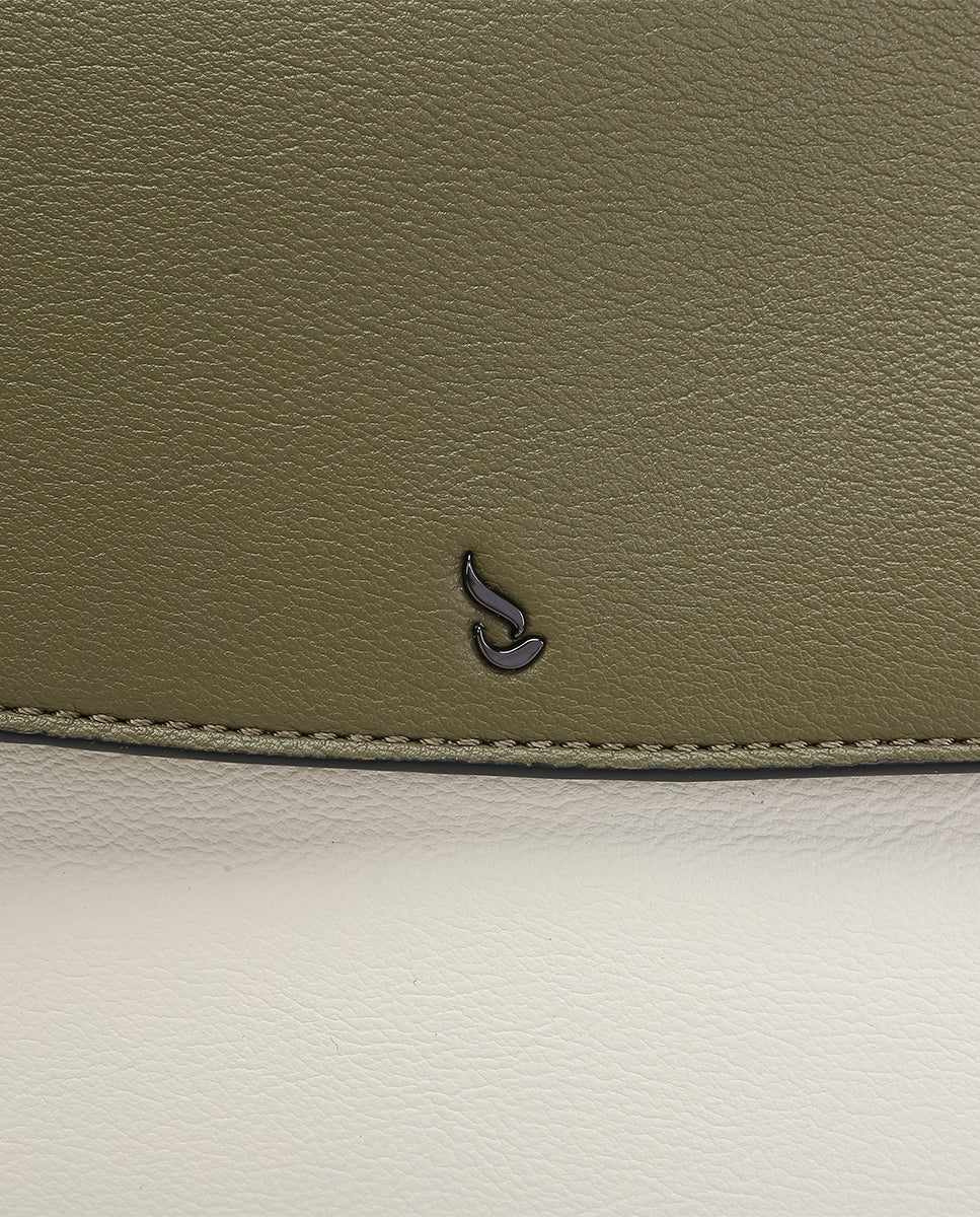 Bolso de hombro en materiales reciclados verde - Imagen 9