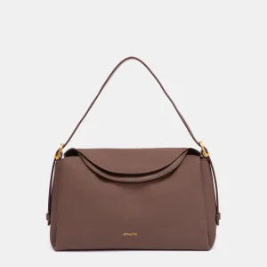 Bolso de hombro en materiales reciclados marrón
