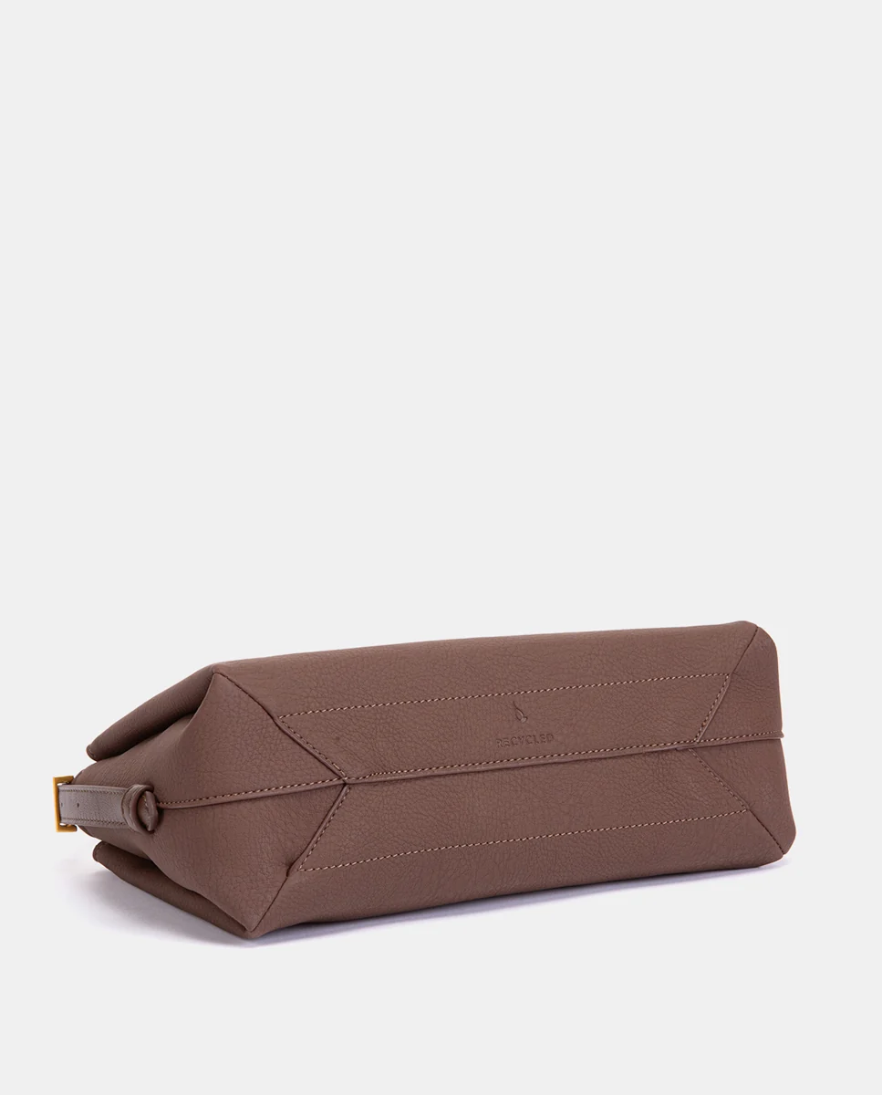 Bolso de hombro en materiales reciclados marrón - Imagen 6