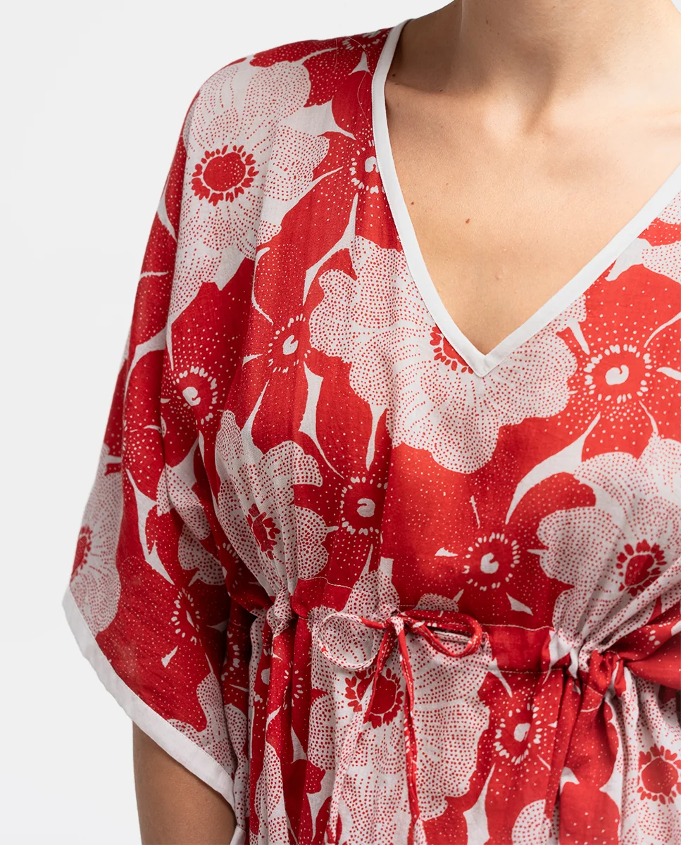 Caftán de algodón con estampado floral en blanco y rojo - Imagen 5