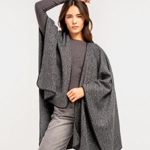 Poncho en negro