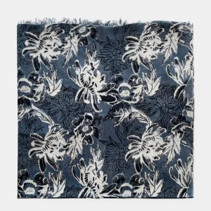 Pañuelo de lana con estampado floral gris
