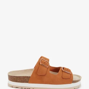 Sandalia con plataforma de serraje en cognac