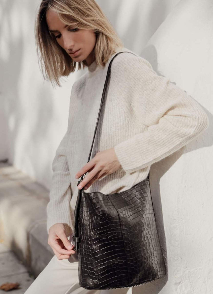 Bolso Cubo Piel Negro Bucket - Imagen 3