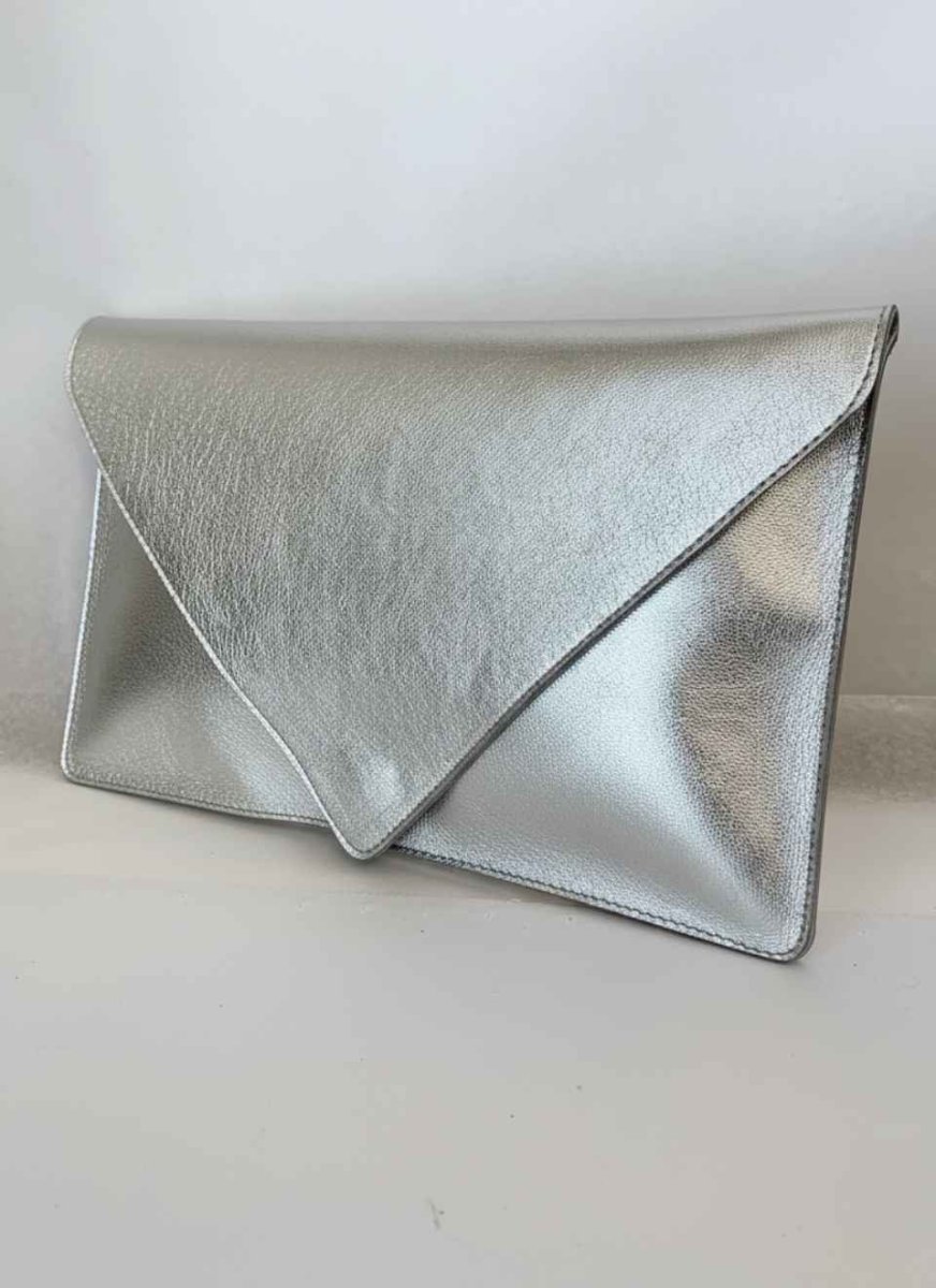 Clutch Plateado Sobre con Cadena - Imagen 5