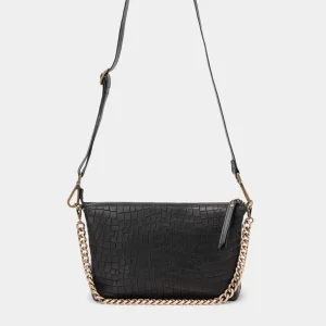 Bolso negro con cadena