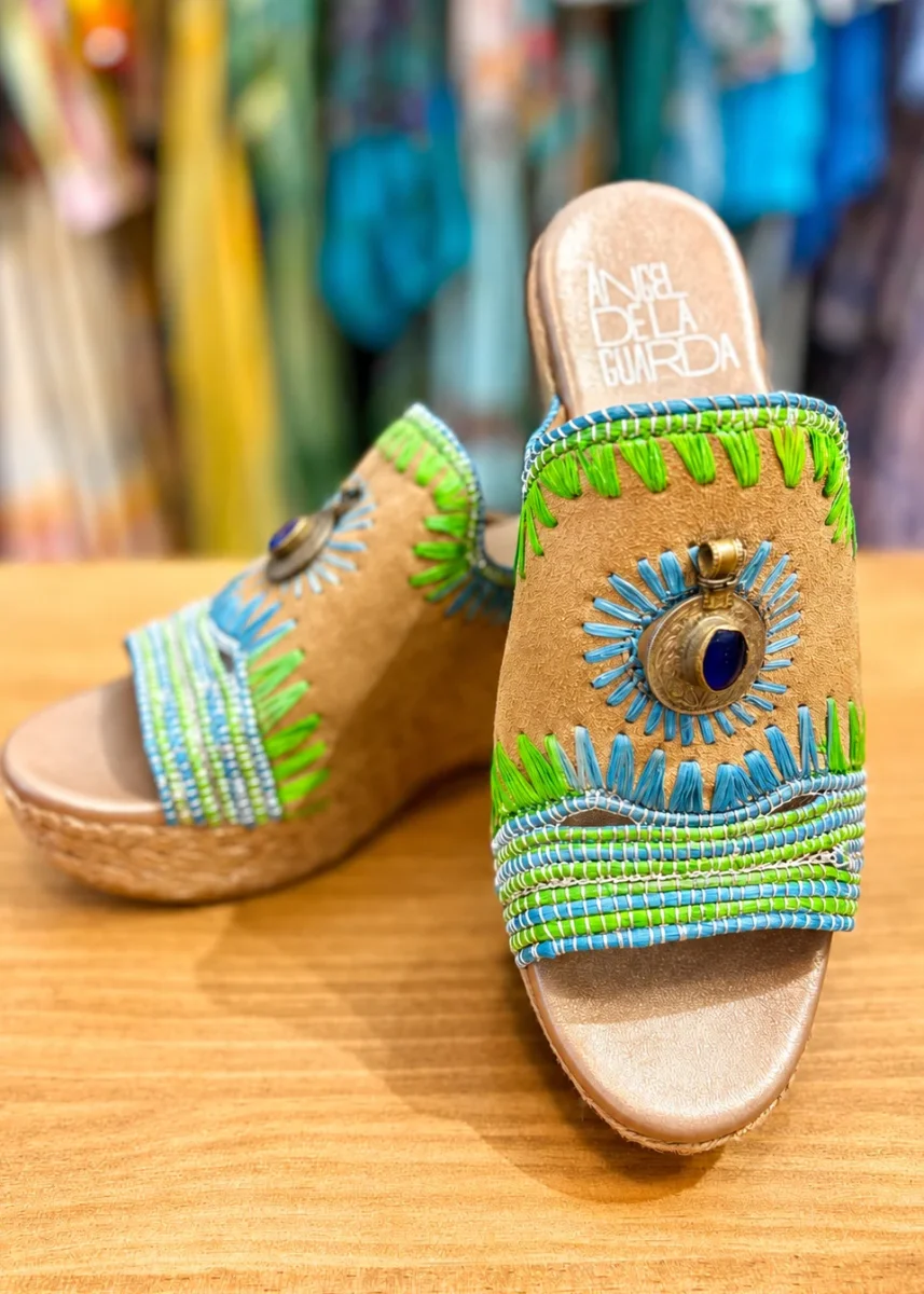 Sandalias verde y azul claro - Imagen 4