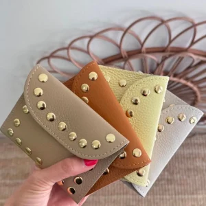 1 MONEDERO TACHAS PIEL