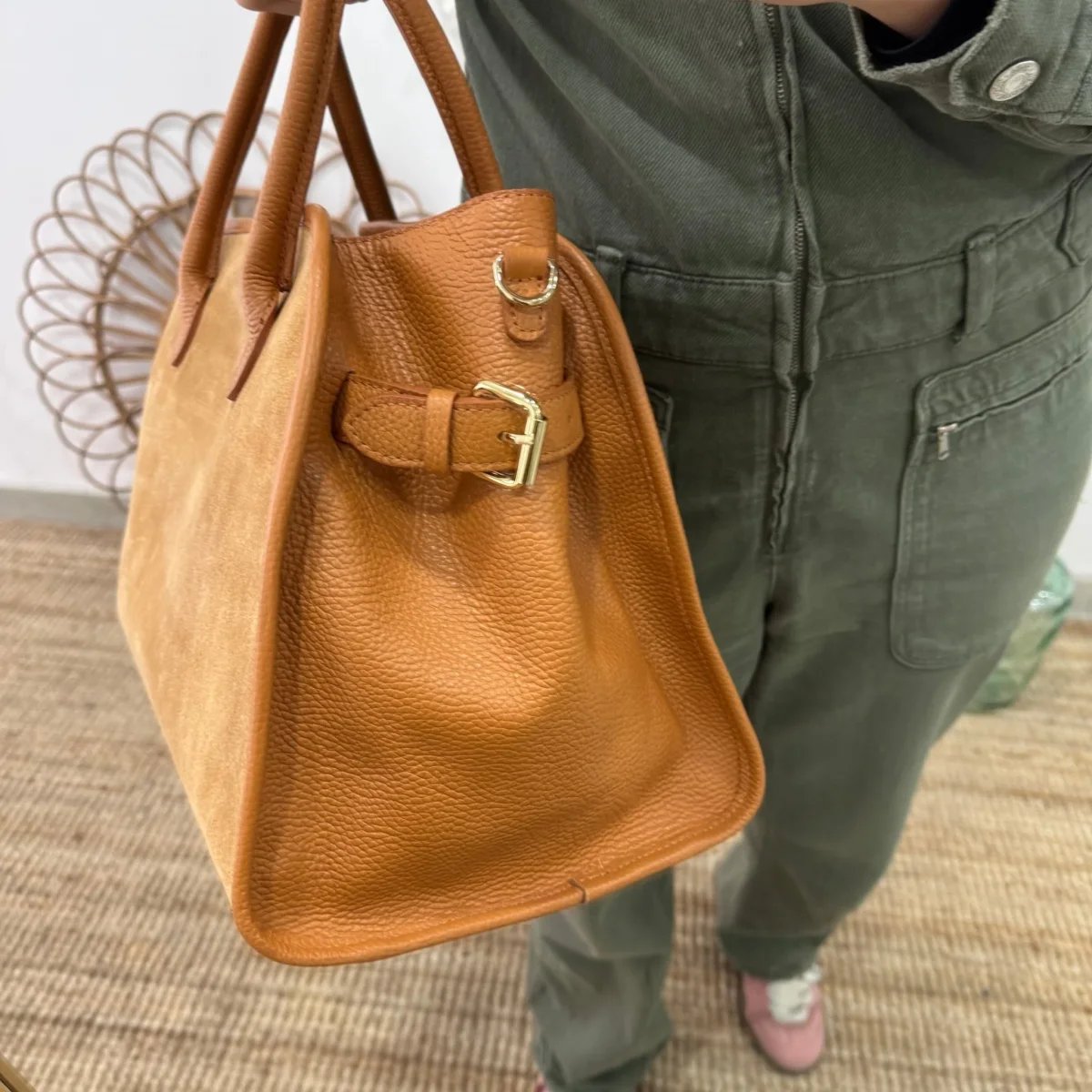Shopper hebillas serraje y piel camel - Imagen 4