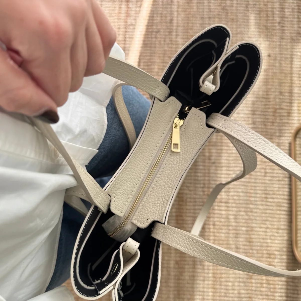 Tote estructurado piel beige - Imagen 9