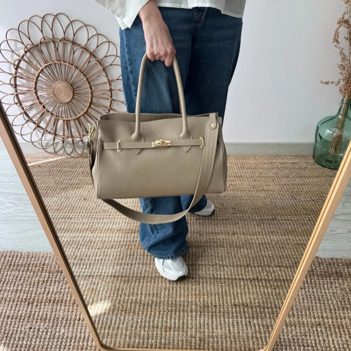 Bolso shopper taupe cierre dorado - Imagen 6