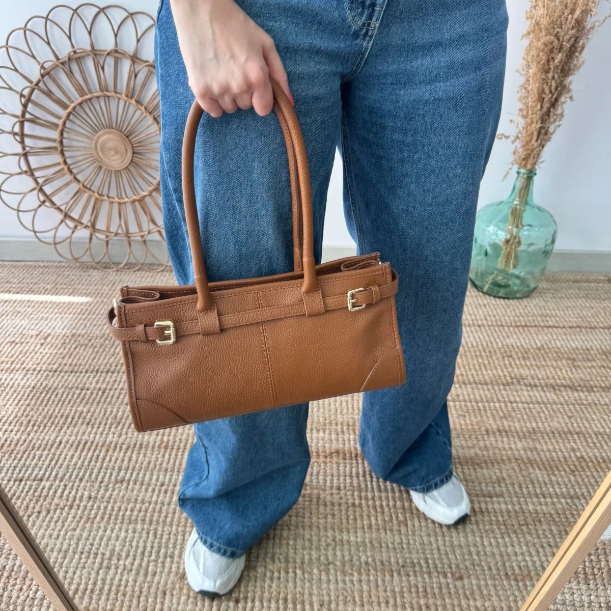 Bolso piel cierre cinturón camel - Imagen 8