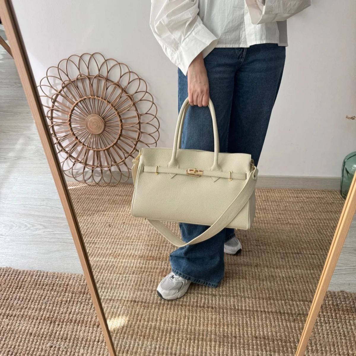 Bolso shopper beige cierre dorado - Imagen 6