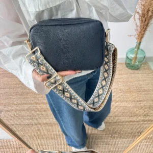Bolso rectangular piel azul marino personalizado iniciales bordadas