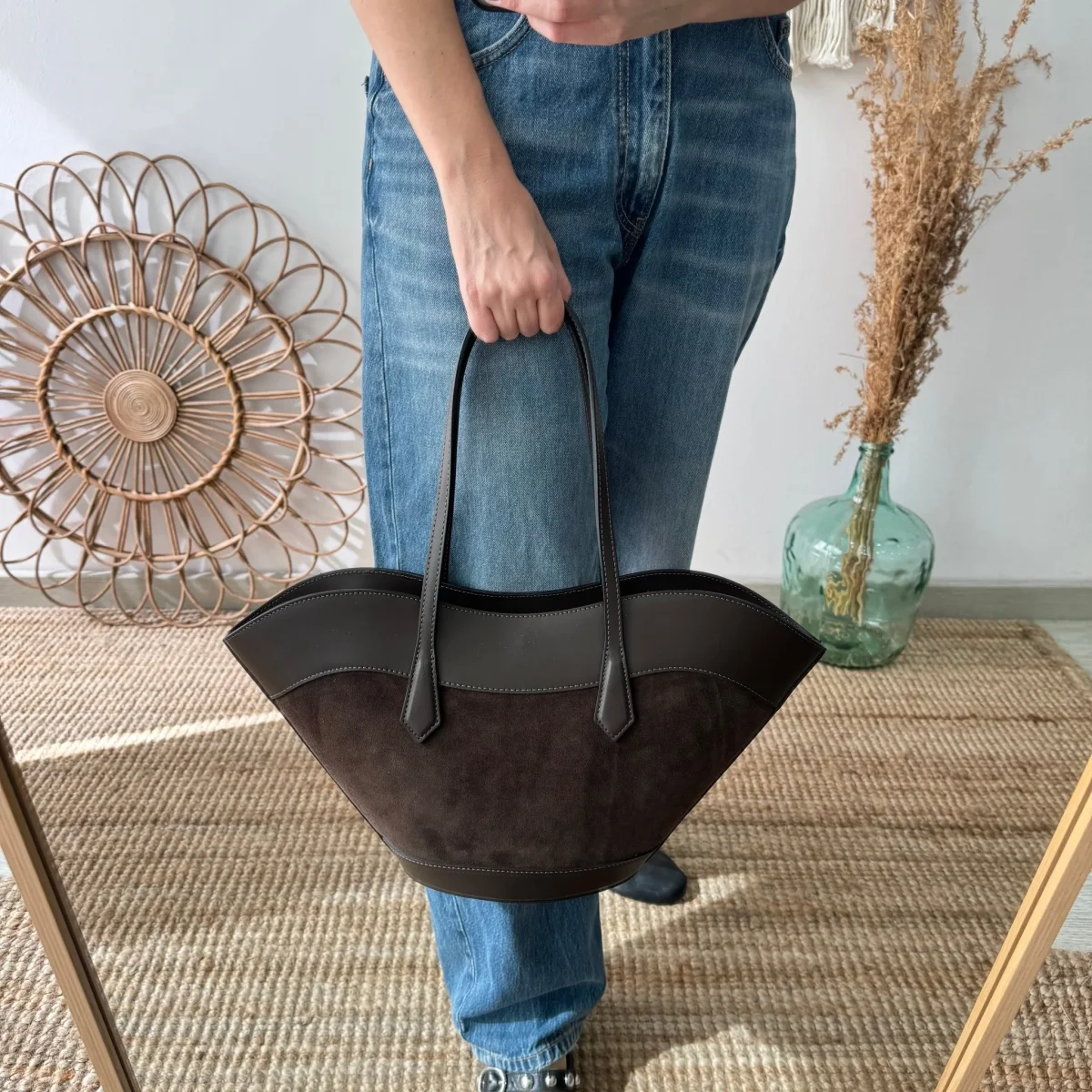 Tote estructurado en piel y serraje marrón chocolate - Imagen 6