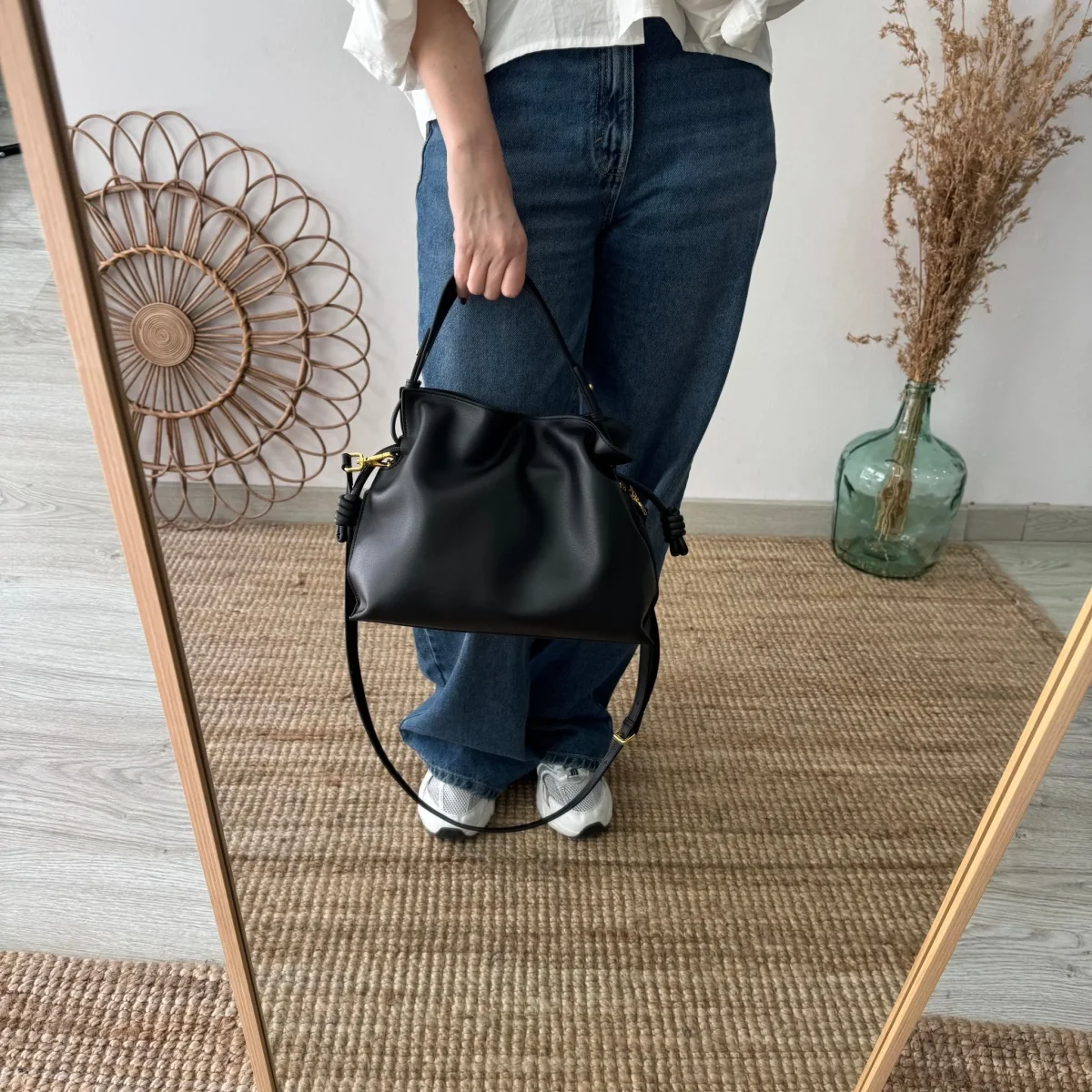 Bolso fruncido piel negro - Imagen 7