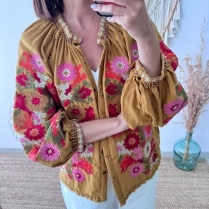 Chaqueta kimono corta mostaza bordados