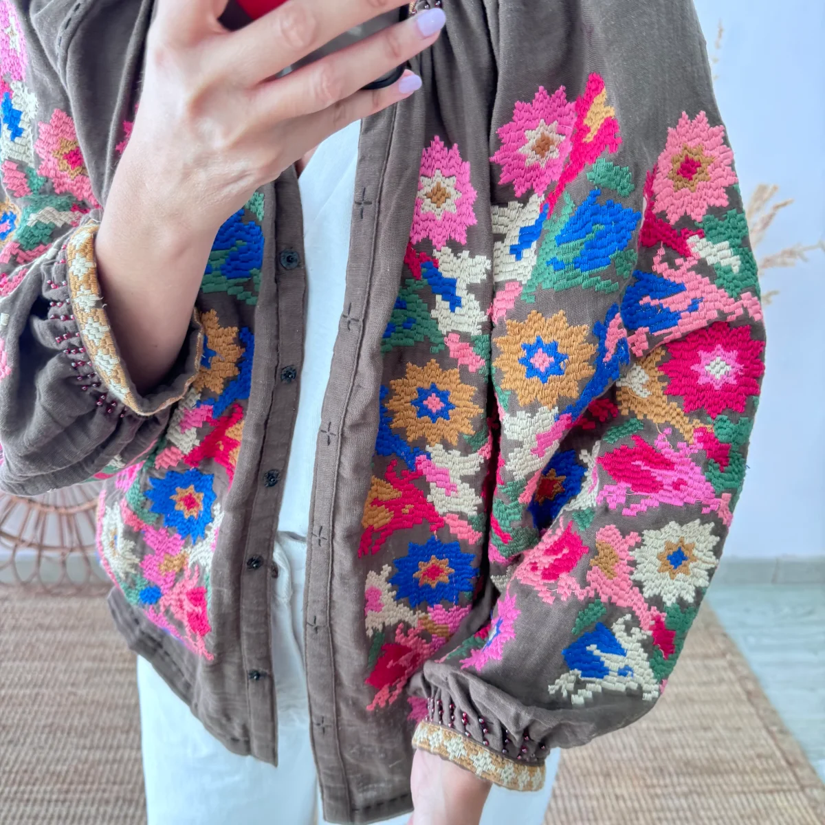 Chaqueta kimono corta marrón bordados - Imagen 4