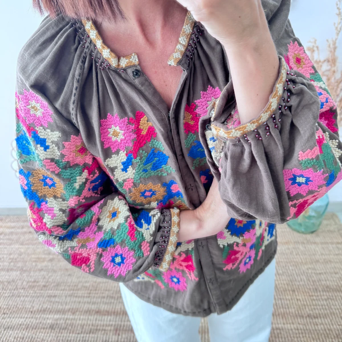 Chaqueta kimono corta marrón bordados - Imagen 6